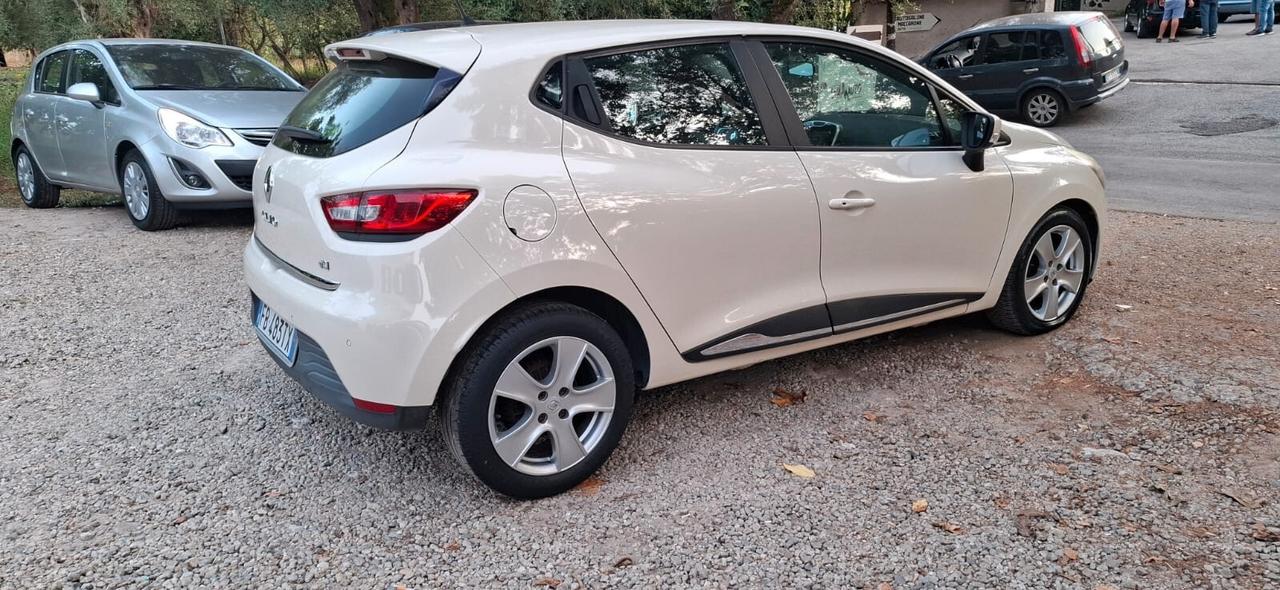 Renault Clio dCi 8V 90CV Start&Stop cambio aut.