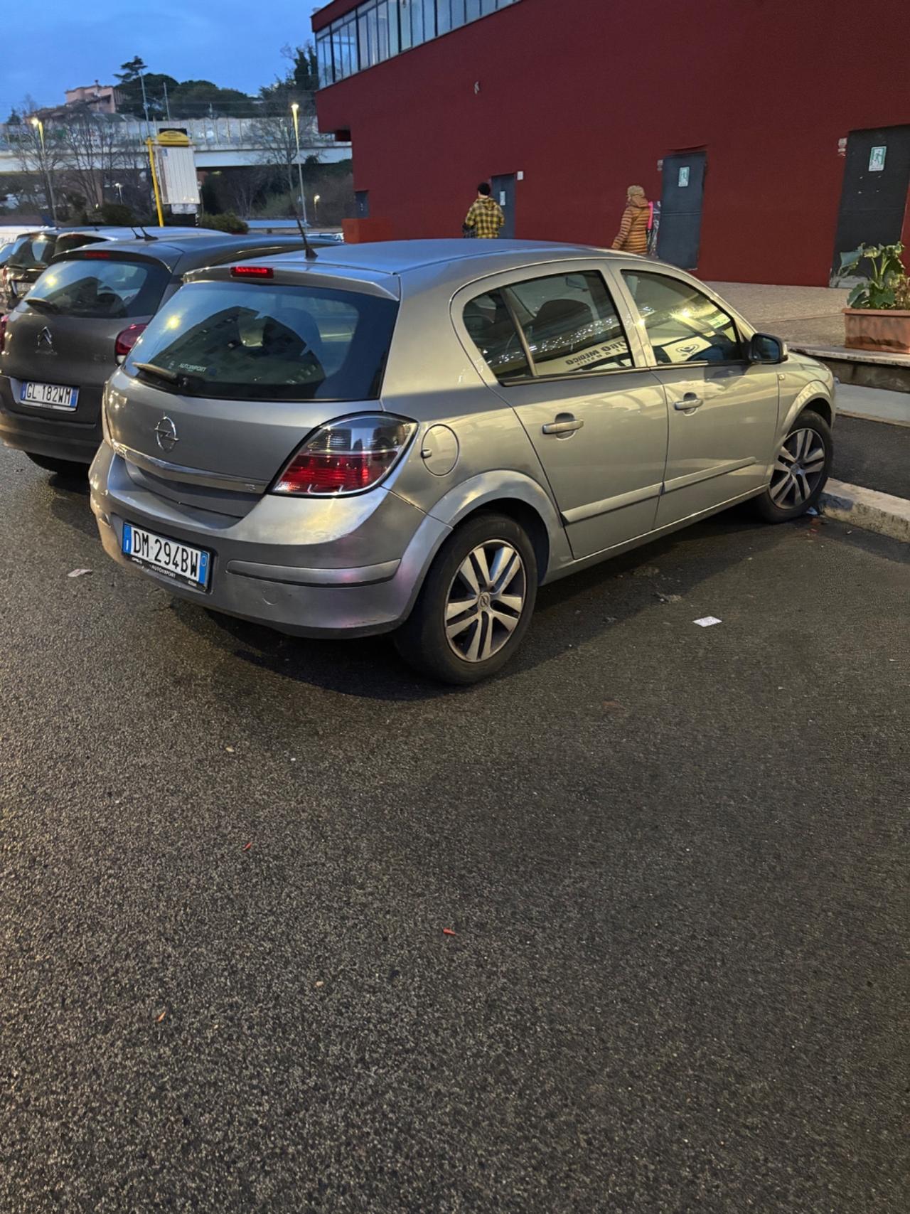Opel Astra 1.6 benzina 5 porte “km 115.000”
