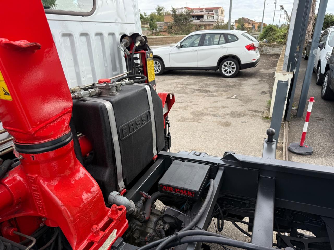 Nissan Cabstar Ribaltabile con Gru 35.15