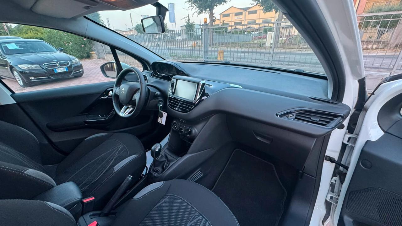Peugeot 208 1.4 HDi 68 CV 5 porte Allure