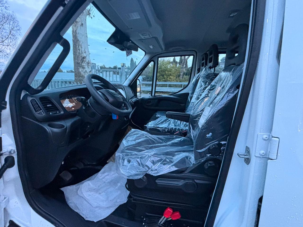 Iveco daily 35C160 doppia cabina nuovo modello ribaltabile