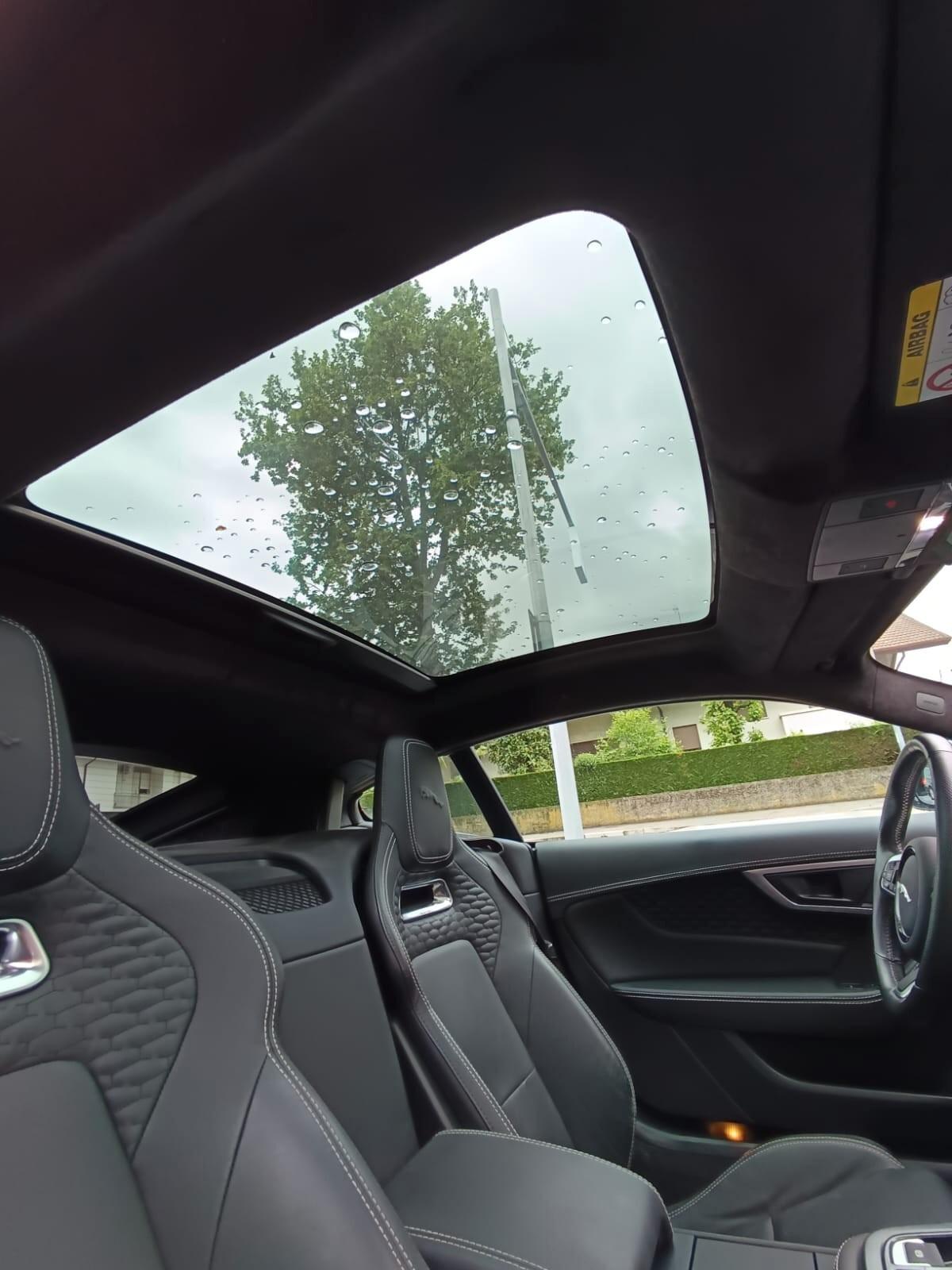 Jaguar F-Type 2.0 aut. Coupé R-Dynamic Black