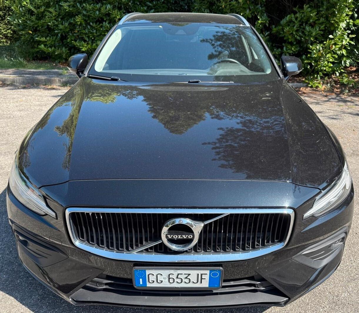 Volvo V60 B4 (d) Geartronic Momentum Pro Business PILOT ASSIST