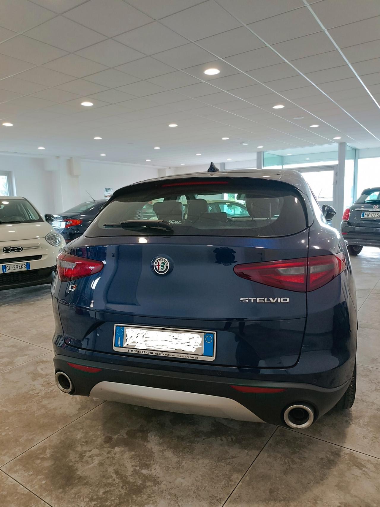 Alfa Romeo Stelvio 2.2 Turbodiesel 180 CV AT8 Q4 Executive