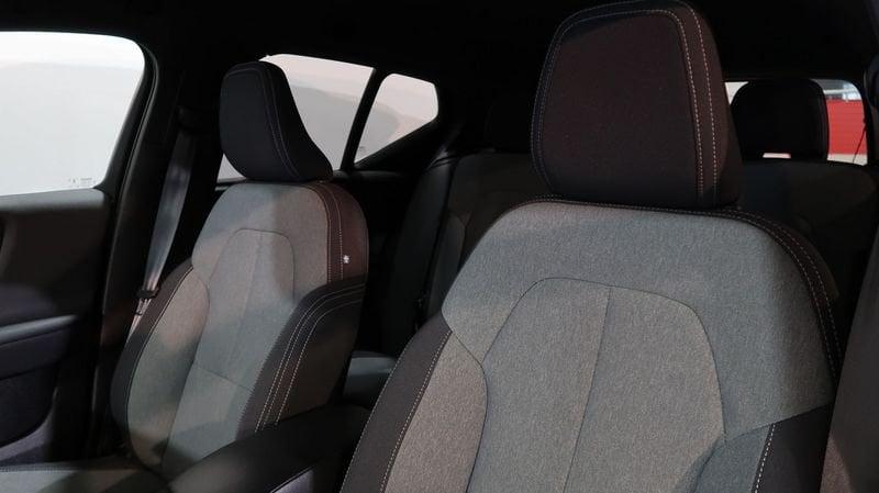 Volvo XC40 Recharge T4 Plug-in Hybrid auto Recharge Core