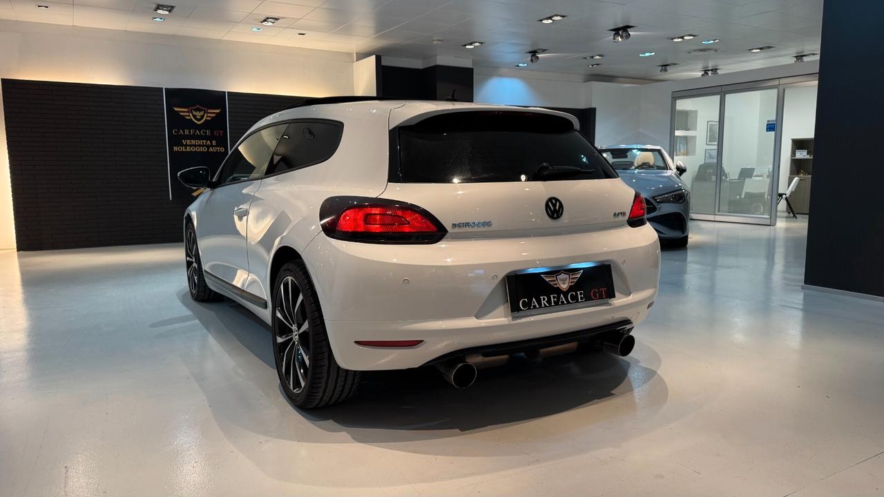 Volkswagen Scirocco 2.0 TSI DSG 211CV - 2010
