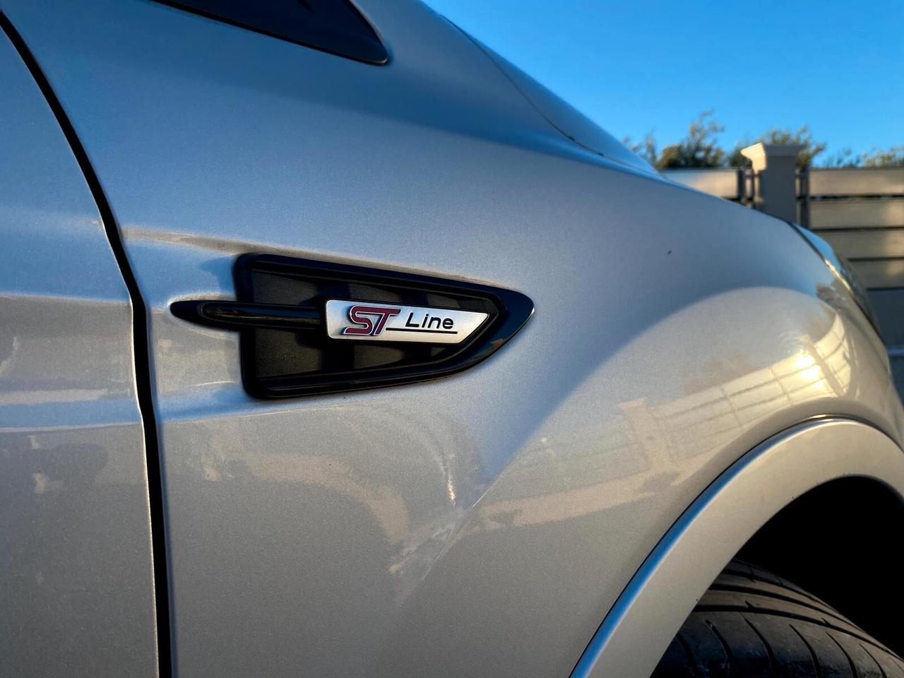 Ford Kuga 1.5 TDCI 120 CV S&S 2WD ST-Line