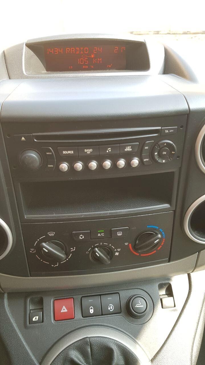 Berlingo trasporto disabili pedana elettrica Rolfi benzina