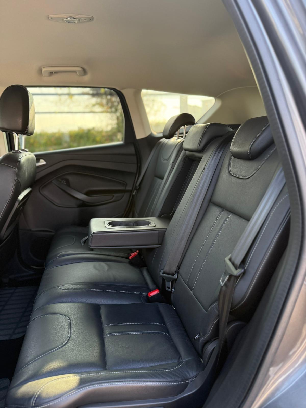Ford Kuga 2.0 TDCI 140 CV 4WD Titanium