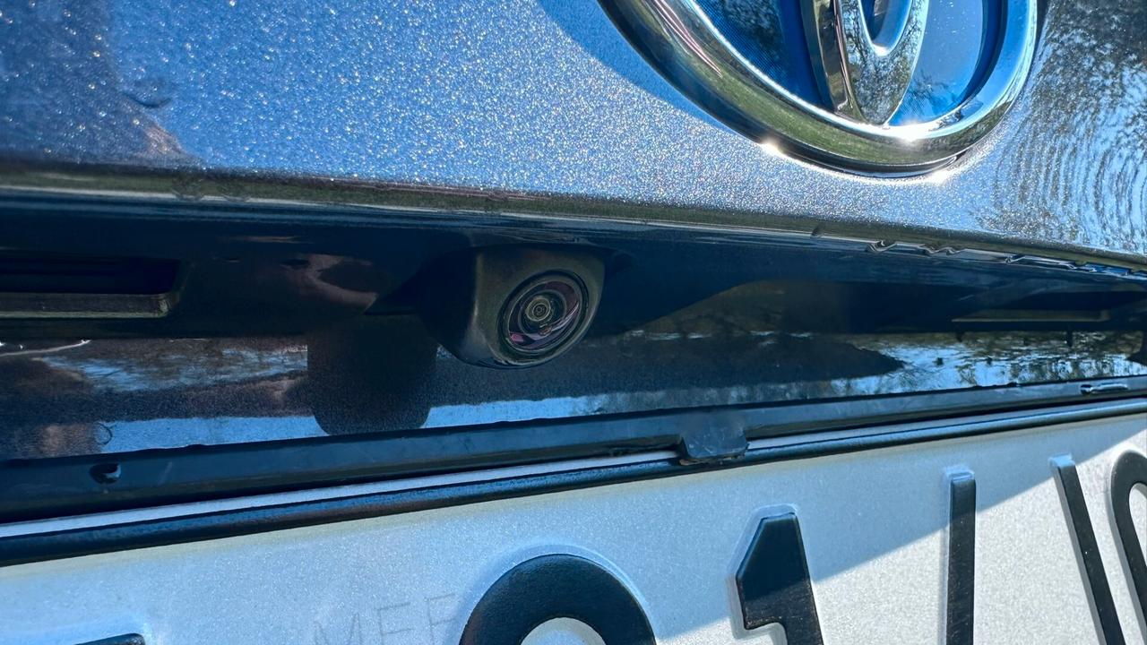 Toyota C-HR 1.8 Hybrid E-CVT Lounge PERFETTA leggi testo