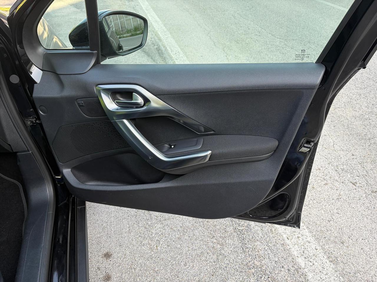 Peugeot 2008 1.6 BlueHDi 120cv S&S tetto Allure