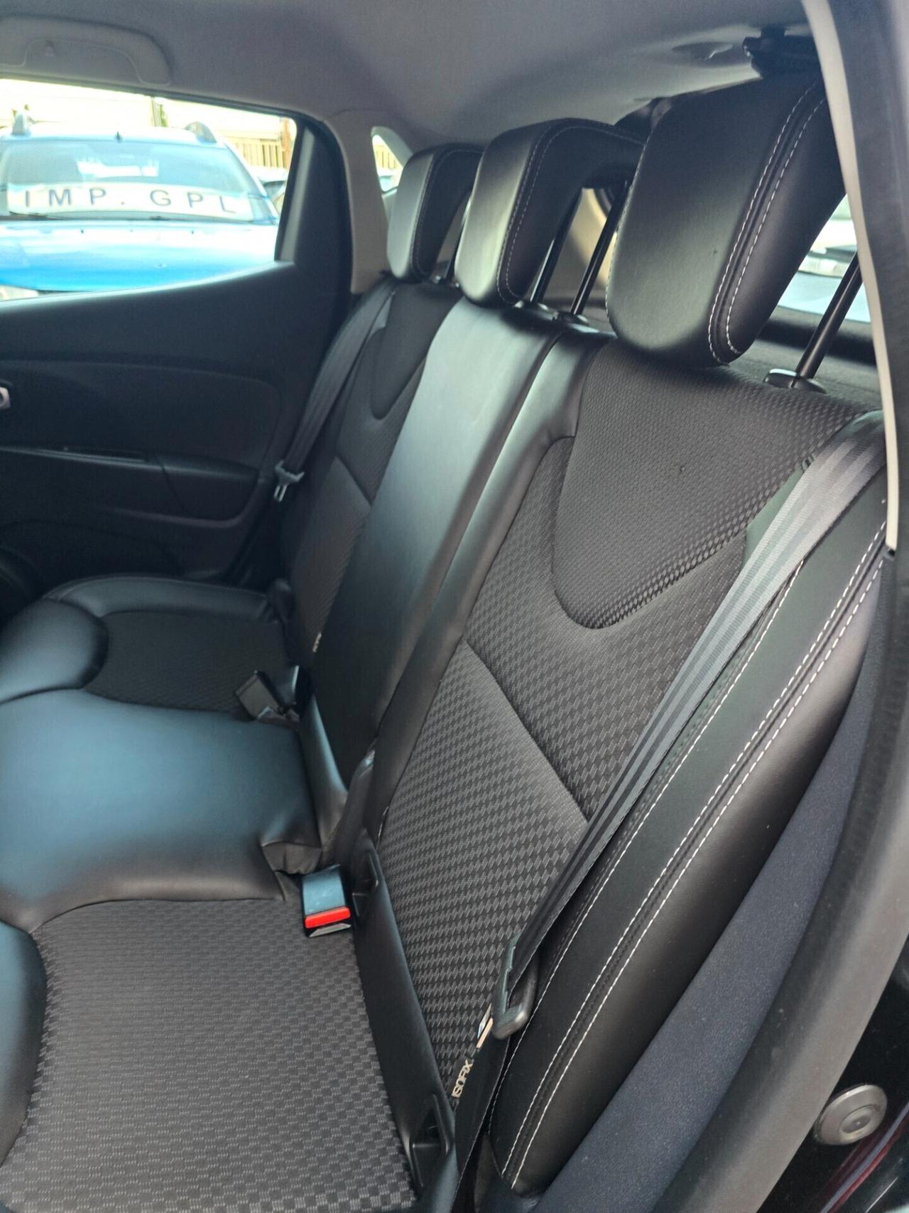 Renault Clio TCe 12V 90 CV GPL 5 porte Moschino Intens