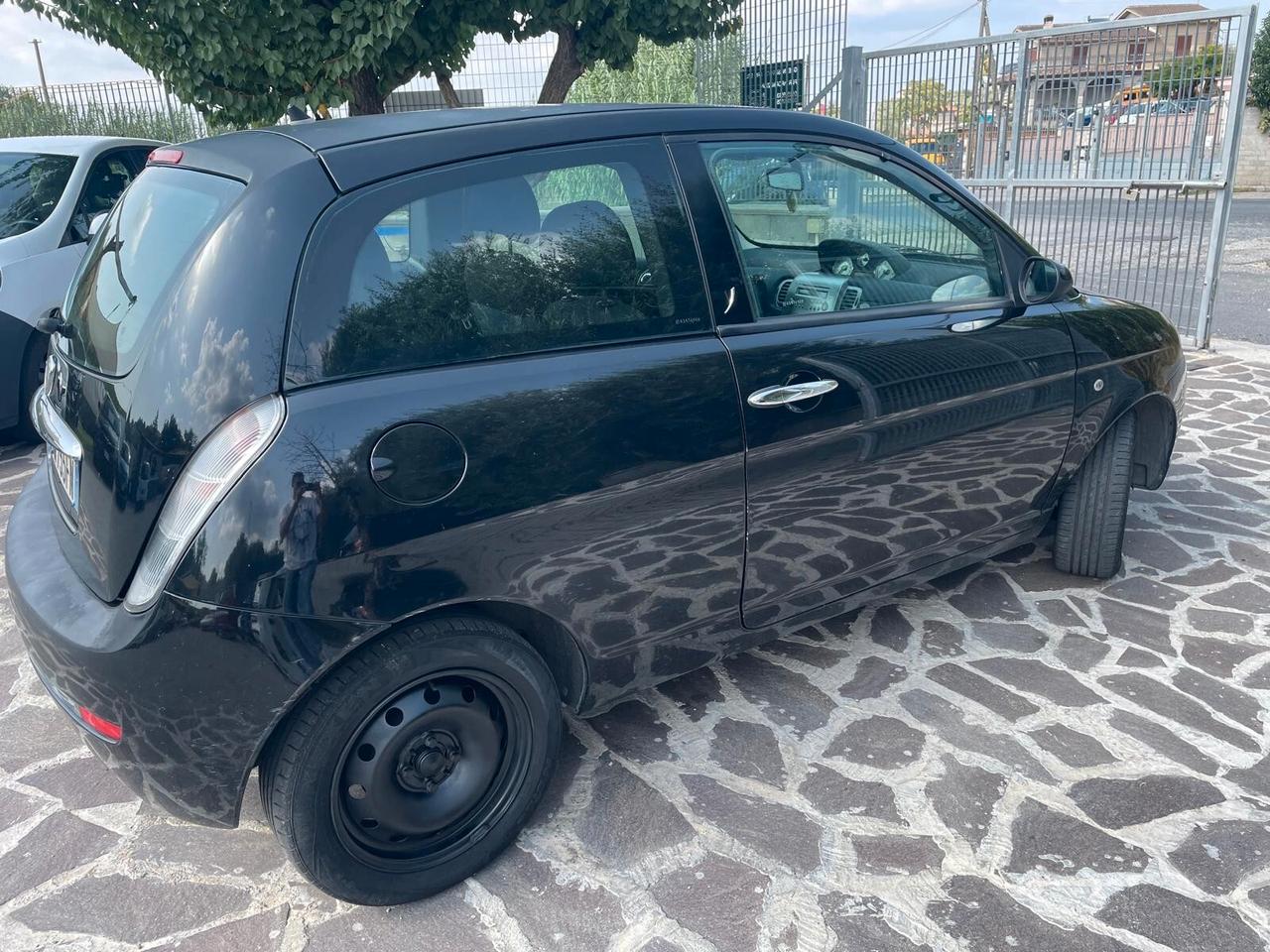 Lancia Ypsilon 1.2 Argento