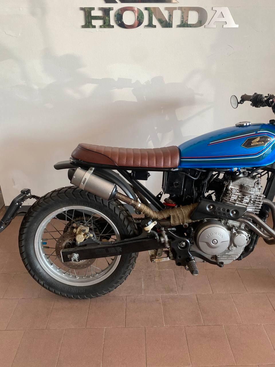 Honda dominator 650