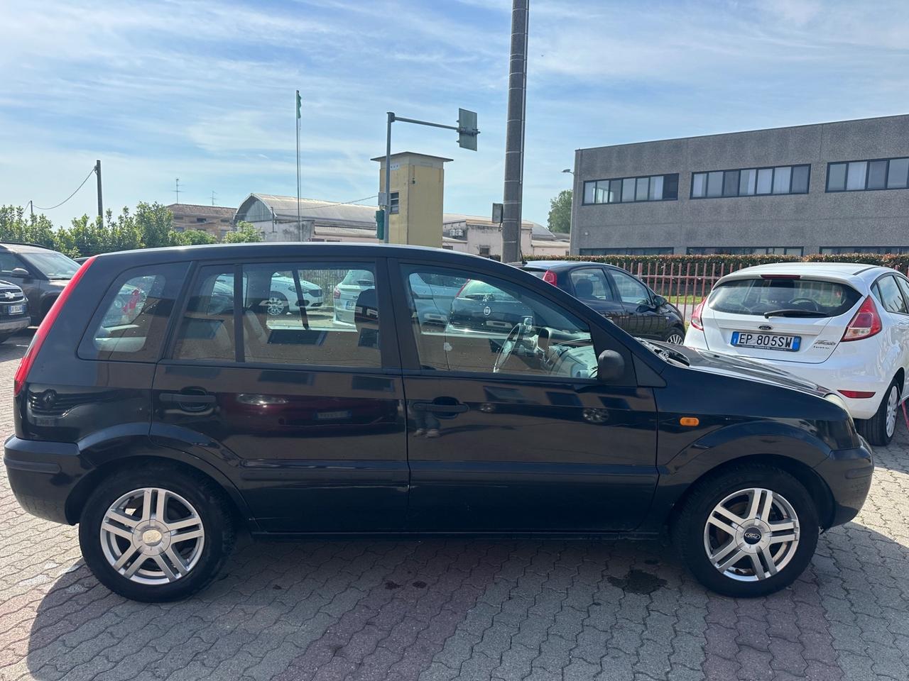 Ford Fusion 1.6 16V 5p. Elegance