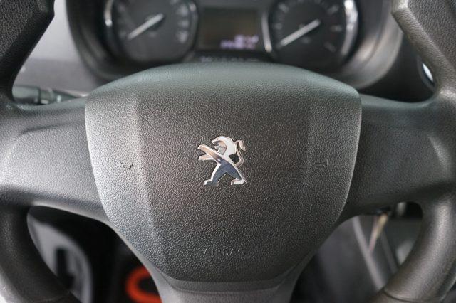 PEUGEOT Traveller BlueHDi 100 Compact Business 9 POSTI