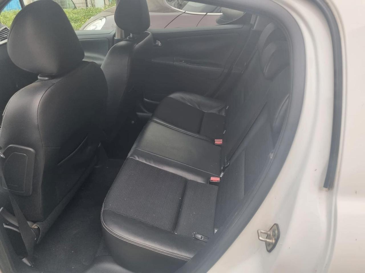 Peugeot 207 1.4 HDi 70CV 5p. XS