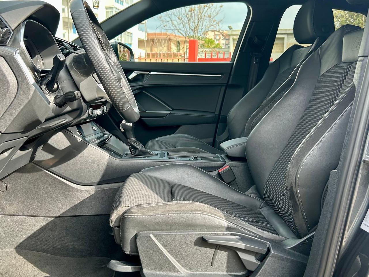 Audi Q3 S-Line 2.0 35 TDI #8354