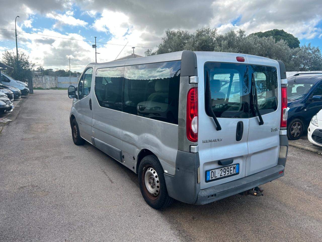 Renault Trafic T27 2.0 dCi/115 PC-TN Passenger 9 POSTI Confort