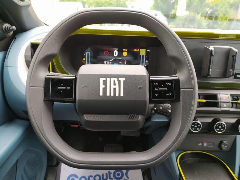 FIAT Grande Panda 110 Grande Panda hybrid Pop Promo CBC 5