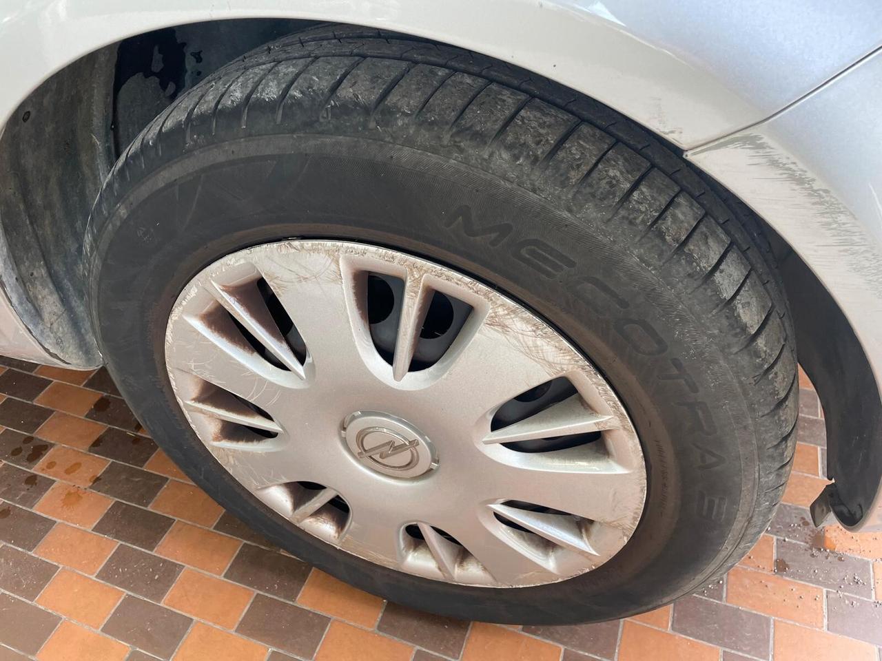 Opel Corsa 1.0 12V 3 porte