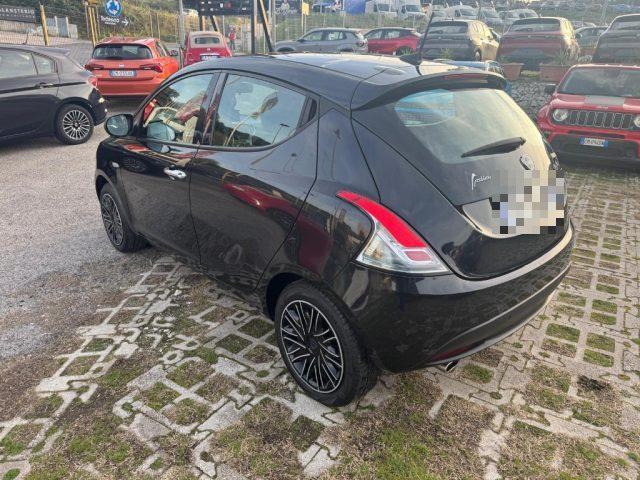 LANCIA Ypsilon 1.0 FireFly 5 porte S&S Hybrid Gold