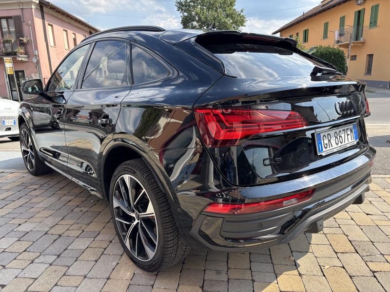 Audi Q5 Sportback 40 2.0 tdi mhev Sportback S line quattro s-tronic FULL LED-TETTO-NAVI