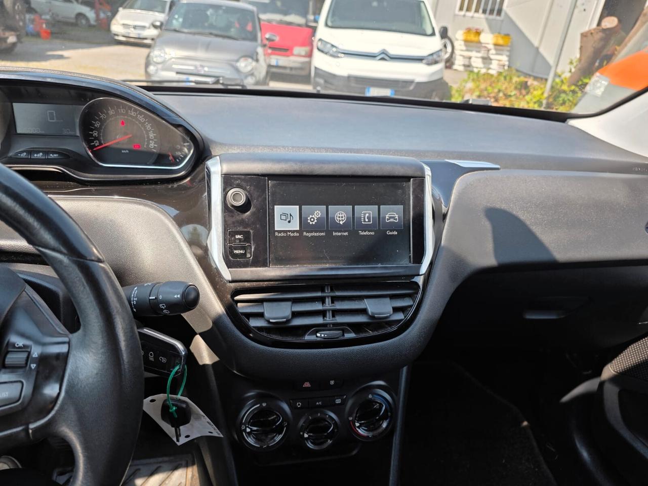 Peugeot 208 PureTech 82 5 porte Allure