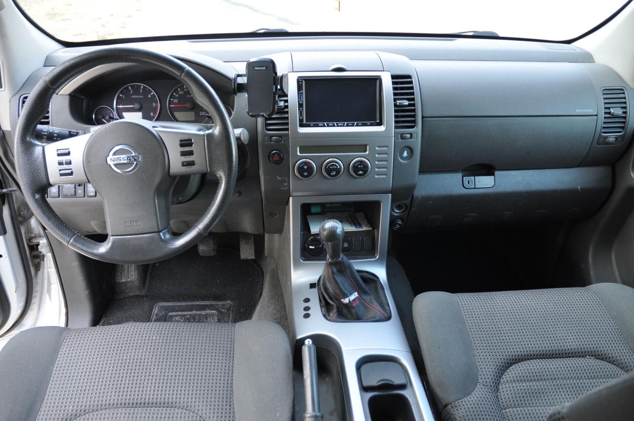 Nissan Pathfinder 2.5 dCi SE 7 Posti-Gancio Traino
