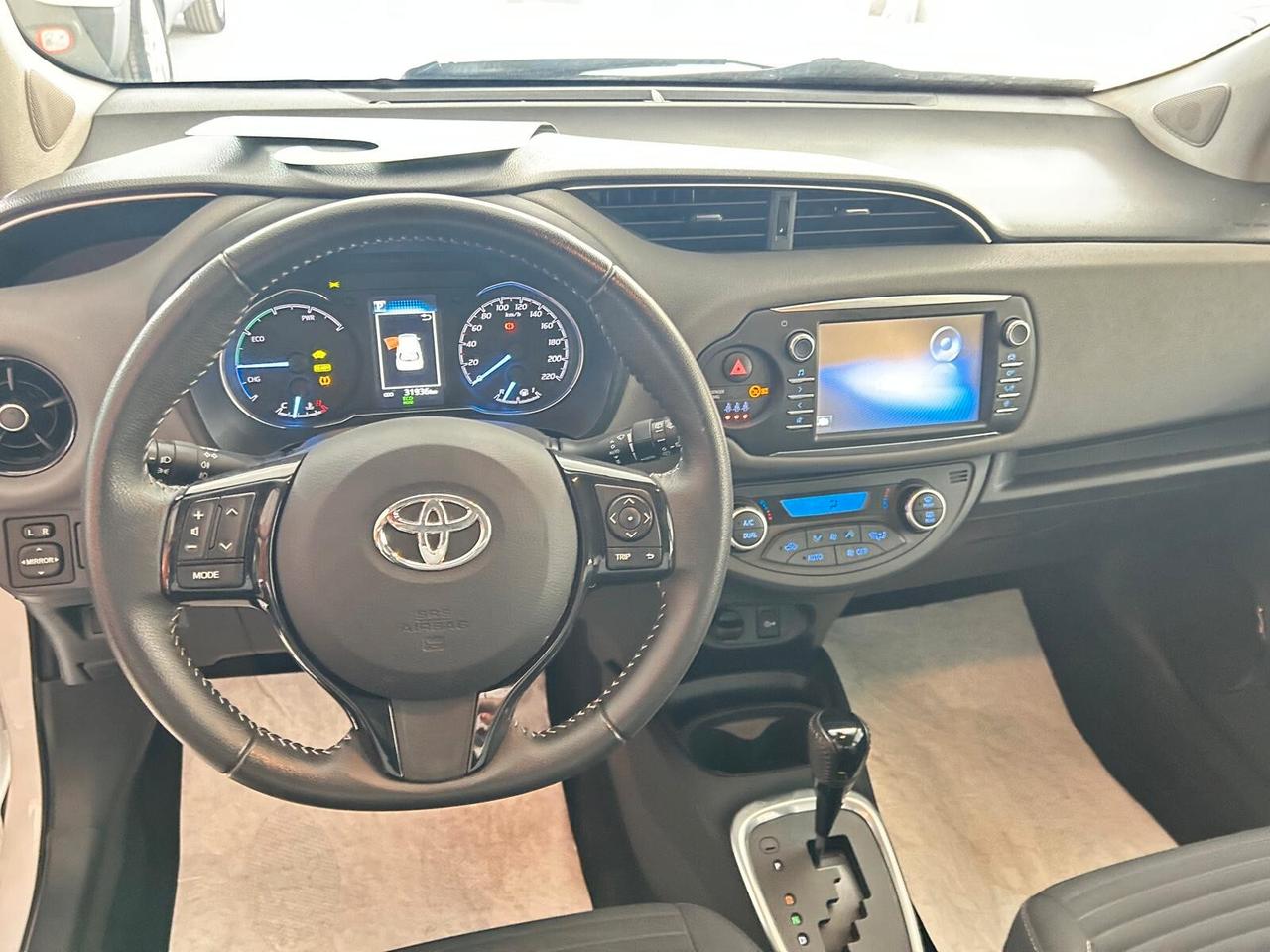 Toyota Yaris 1.5 Hybrid 5 porte Business