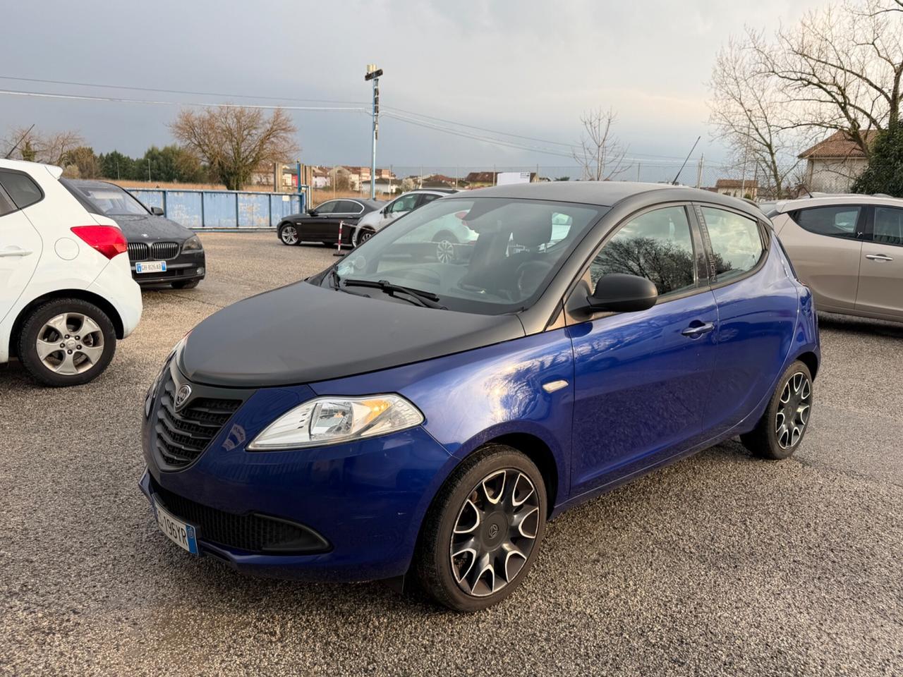Lancia Ypsilon 1.2 69 CV 5 porte GPL Ecochic Silver