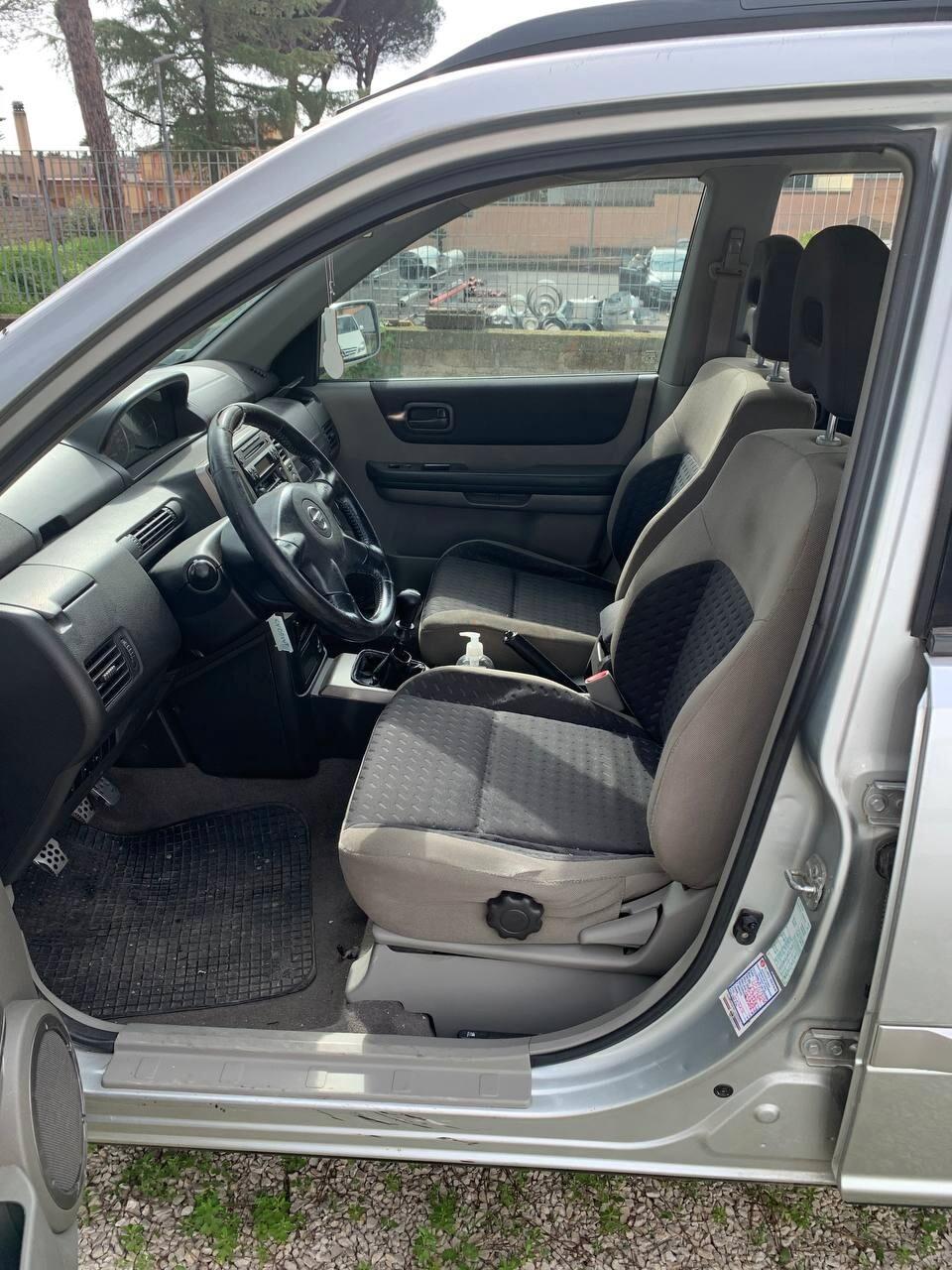 Nissan X-Trail 2.2 dCi Elegance