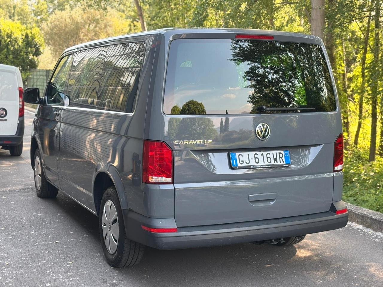 Volkswagen Caravelle 2.0 TDI 110CV PC 9 posti