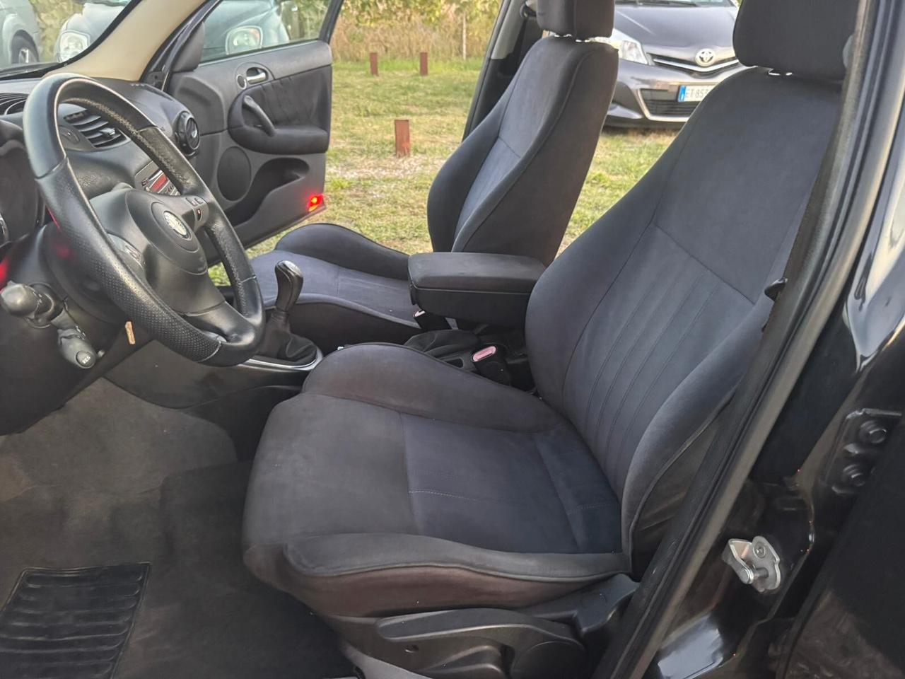 Alfa Romeo 147 1.6 Benz 5 porte SOLO 119.000 KM