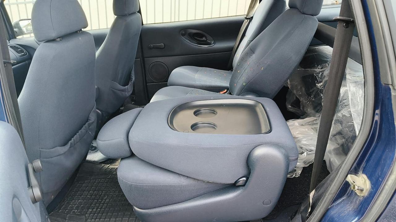 VOLKSWAGEN SHARAN 1.9 TDI 110CV 7 POSTI