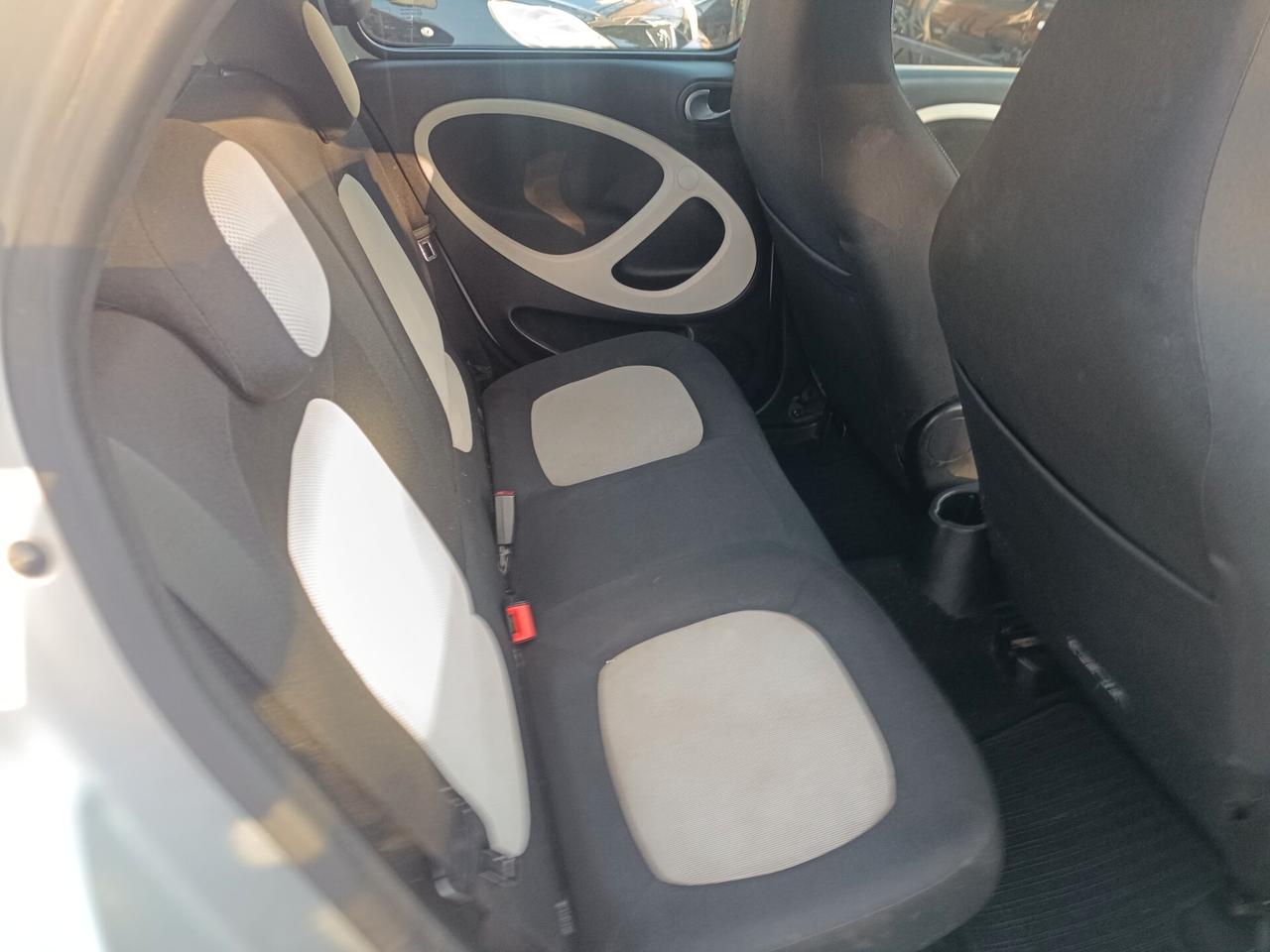 Smart ForFour 70 1.0 Youngster