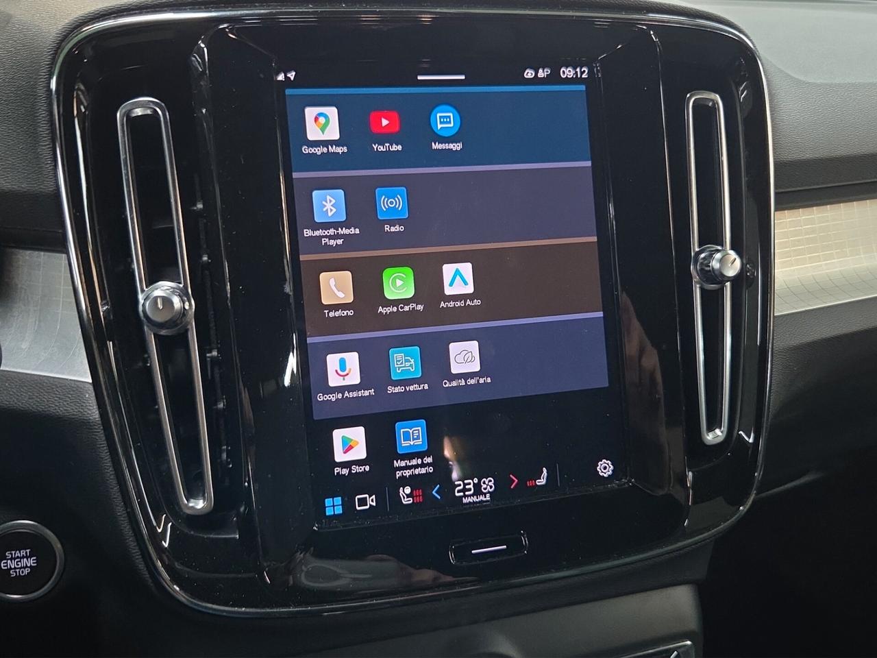 Volvo XC40 B4 AWD automatico Plus Bright