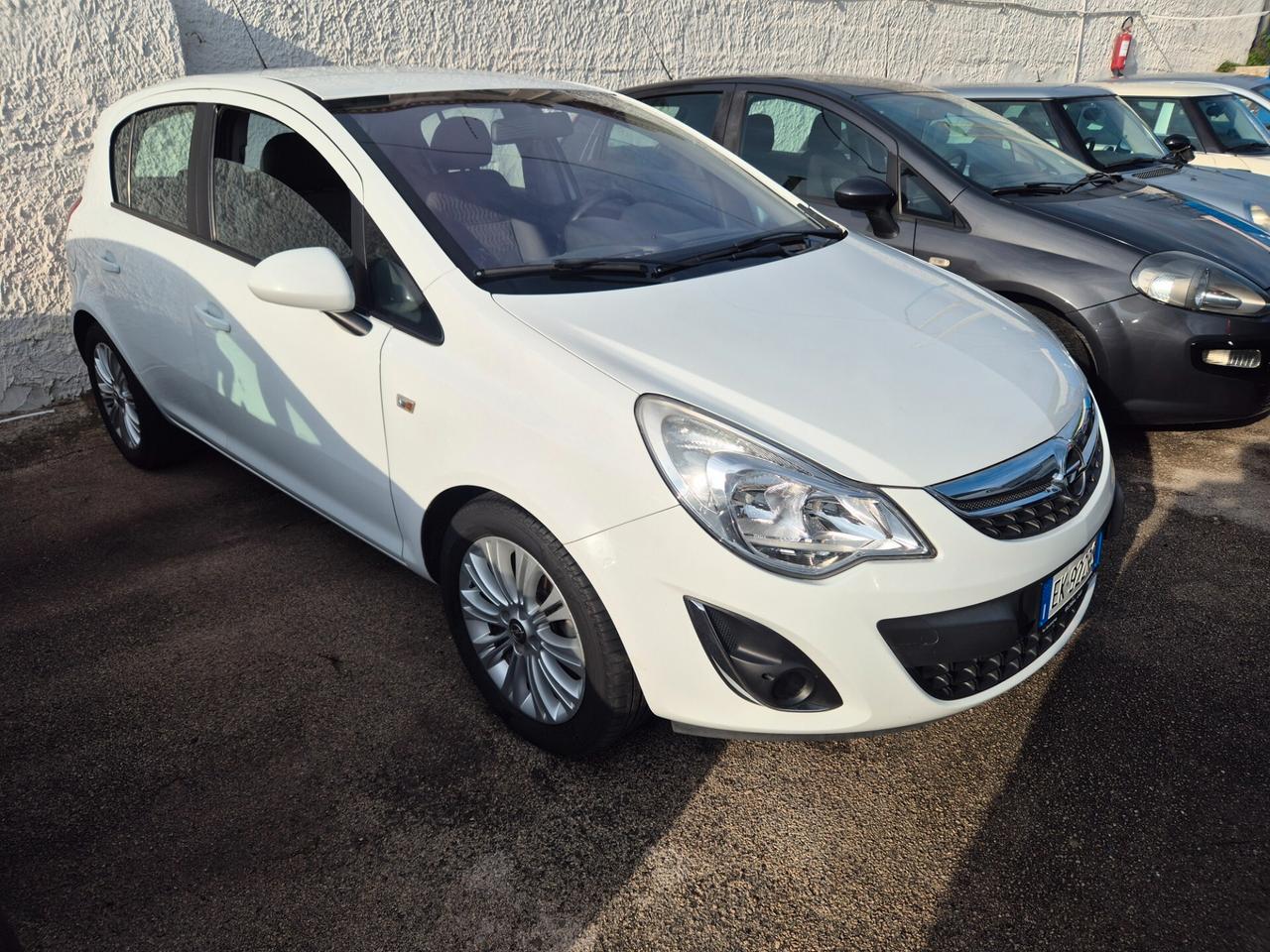 Opel Corsa 1.4 16V 5 porte Cosmo PARI NUOVO!!!!