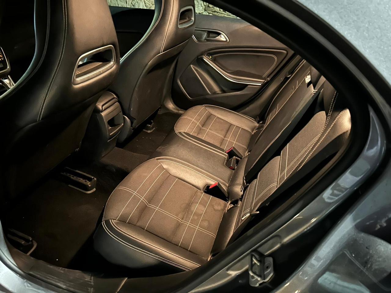Mercedes-benz A 180 d Premium