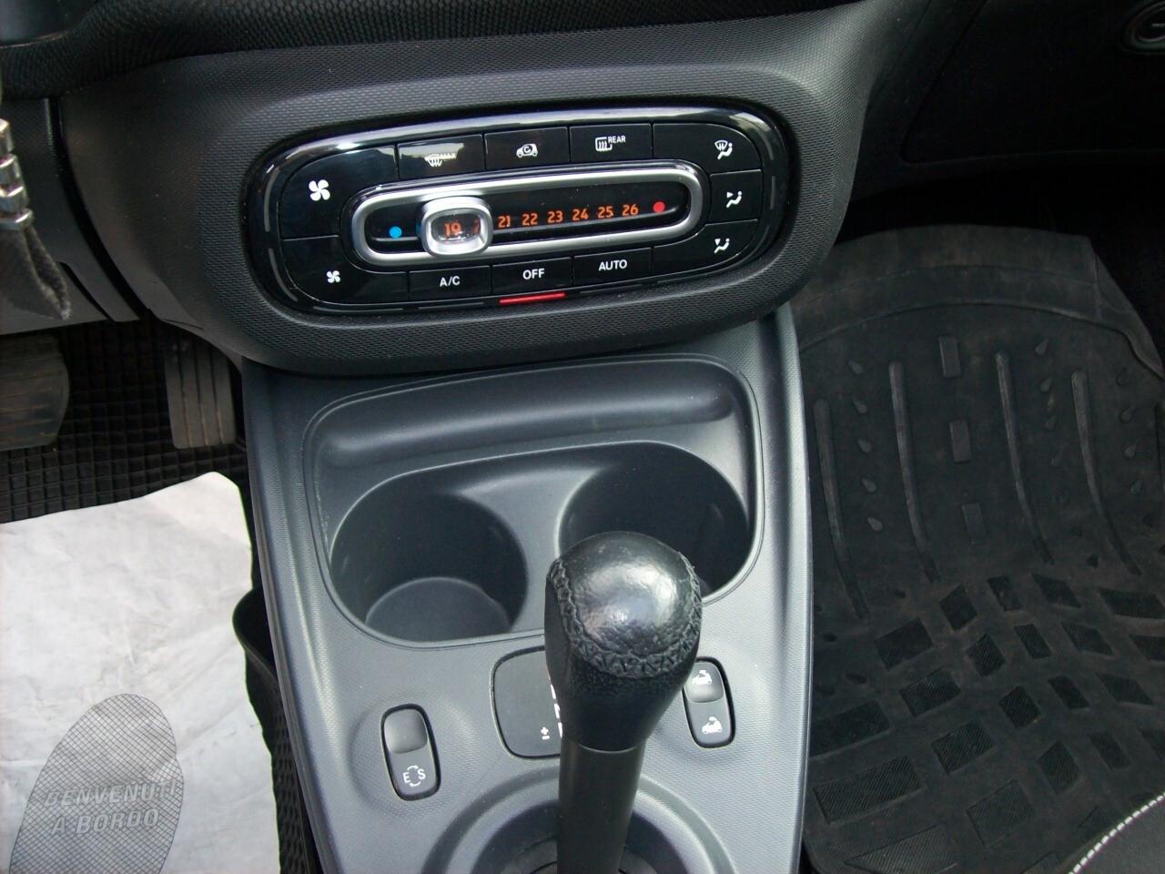 Smart ForTwo Cabrio 1.0 twinamic 71CV Passion