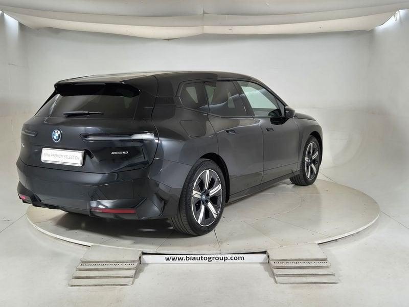 BMW iX i20 2021 xdrive50 pacchetto sportivo