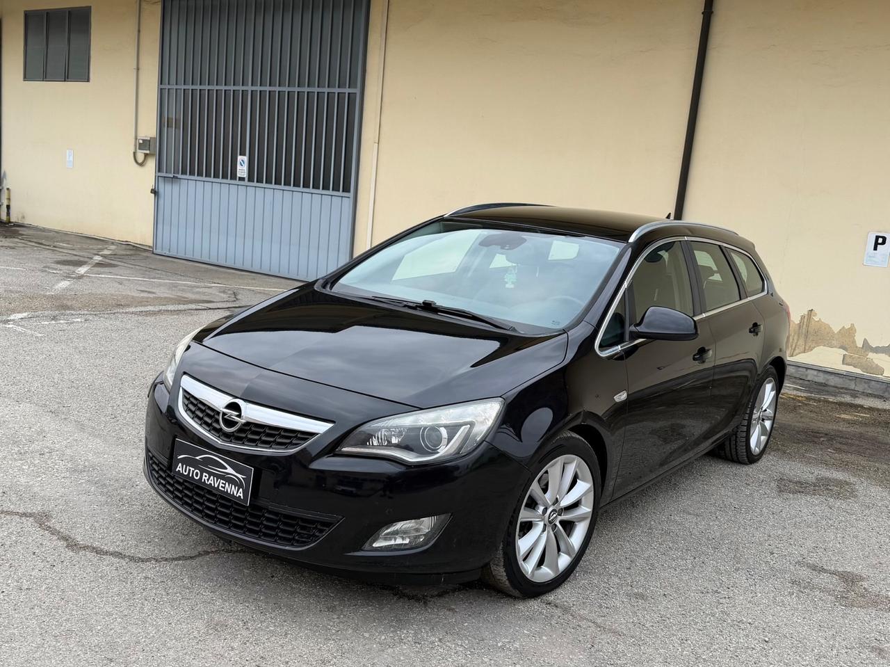 Opel Astra 1.7 CDTI 110CV Sports Tourer Cosmo Neopatentato