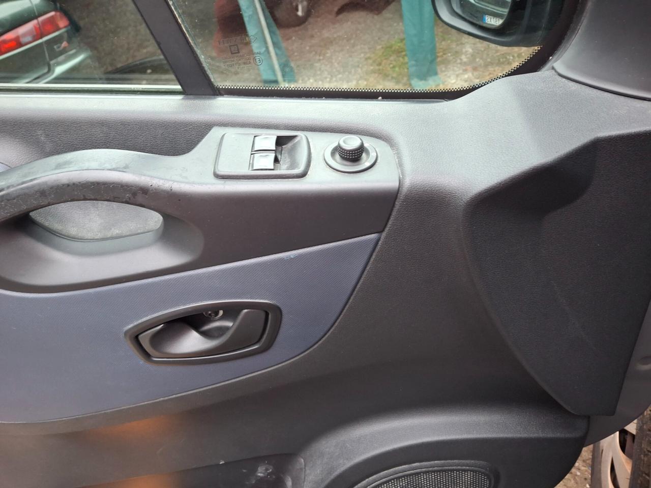 Opel Vivaro 1.6 BiTurbo 140CV 6POSTI AUTOCARRO!!!