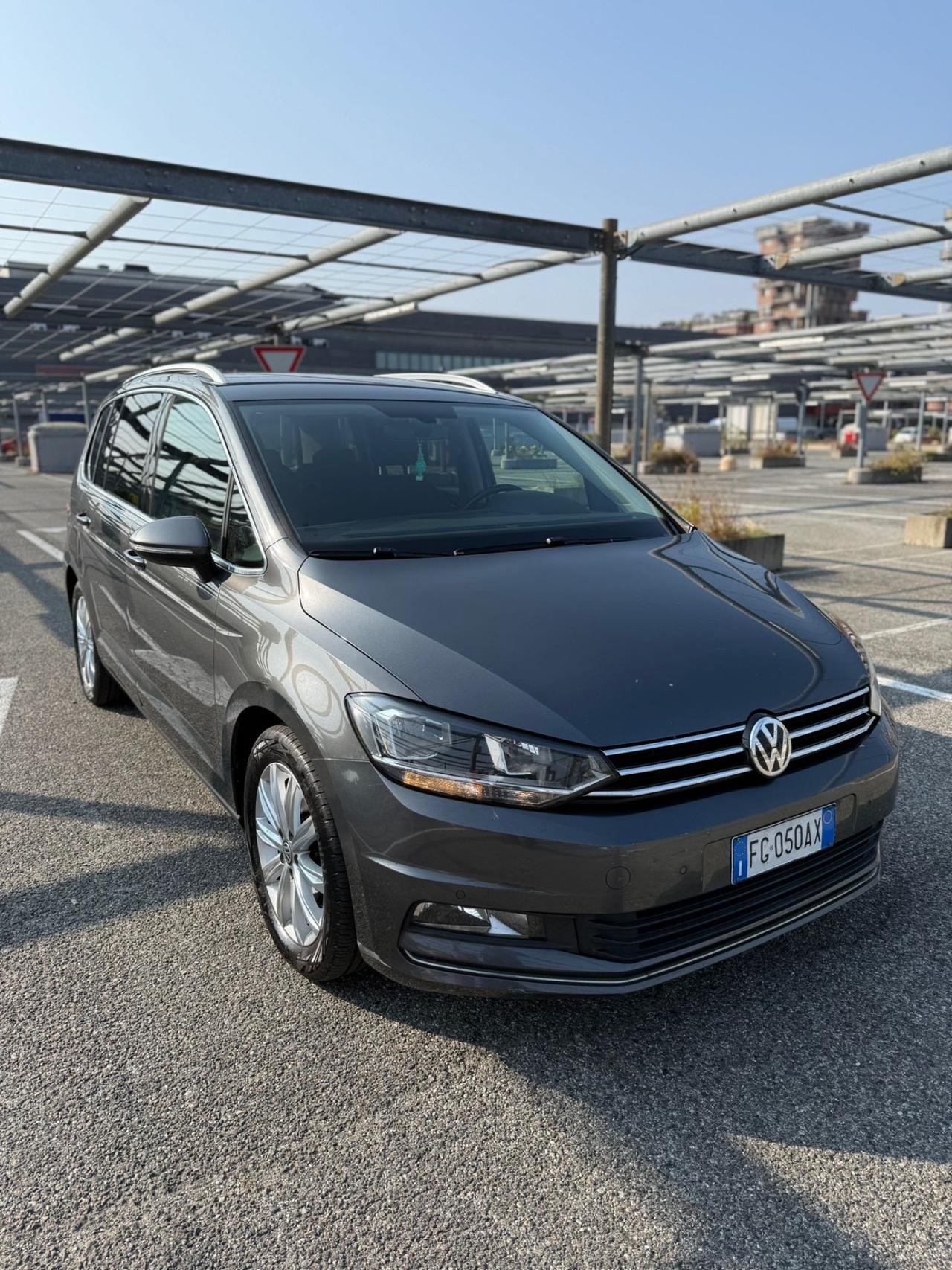 Volkswagen Touran 2.0 TDI 150 CV SCR DSG Executive BlueMotion Tech.