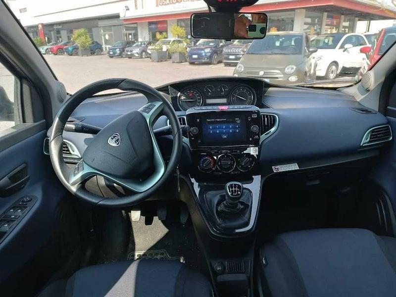 Lancia Ypsilon New 5 porte My24 1.0 Firefly 70 CvStart&Stop Hybrid Oro
