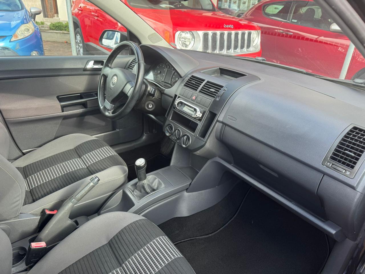 Volkswagen Polo 1.2/70CV 12V 5p. United