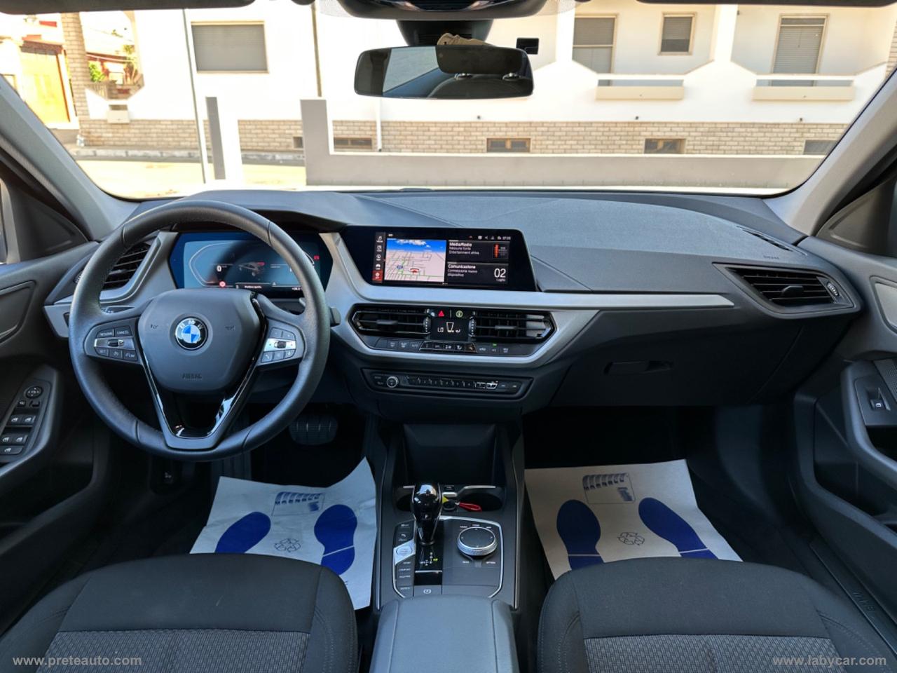 BMW 118d 5p. Advantage