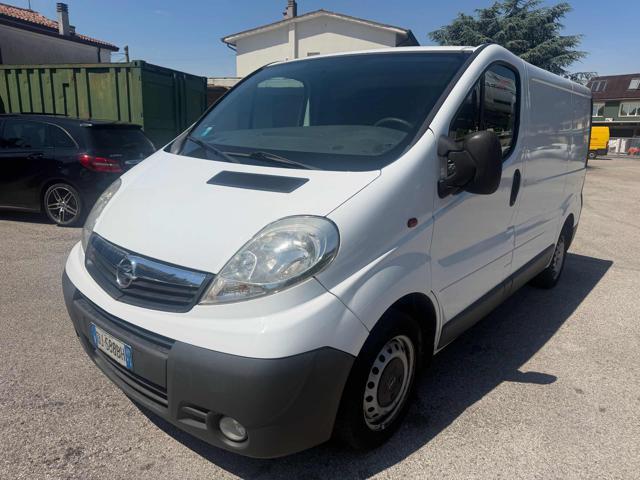 OPEL Vivaro 27 2.0 CDTI 120CV PC-TN Furgone Vetrato Bellissima