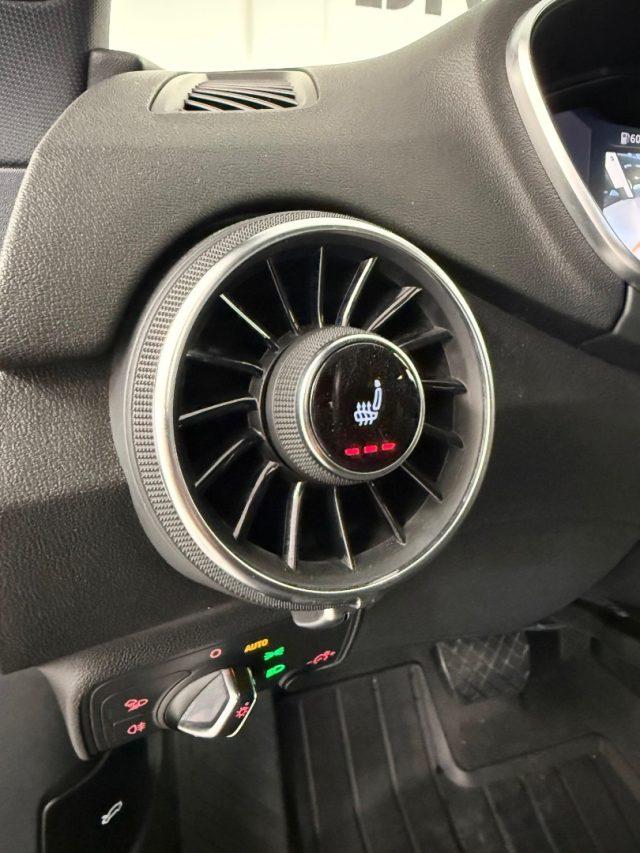 AUDI TT Coupé 40 TFSI S tronic
