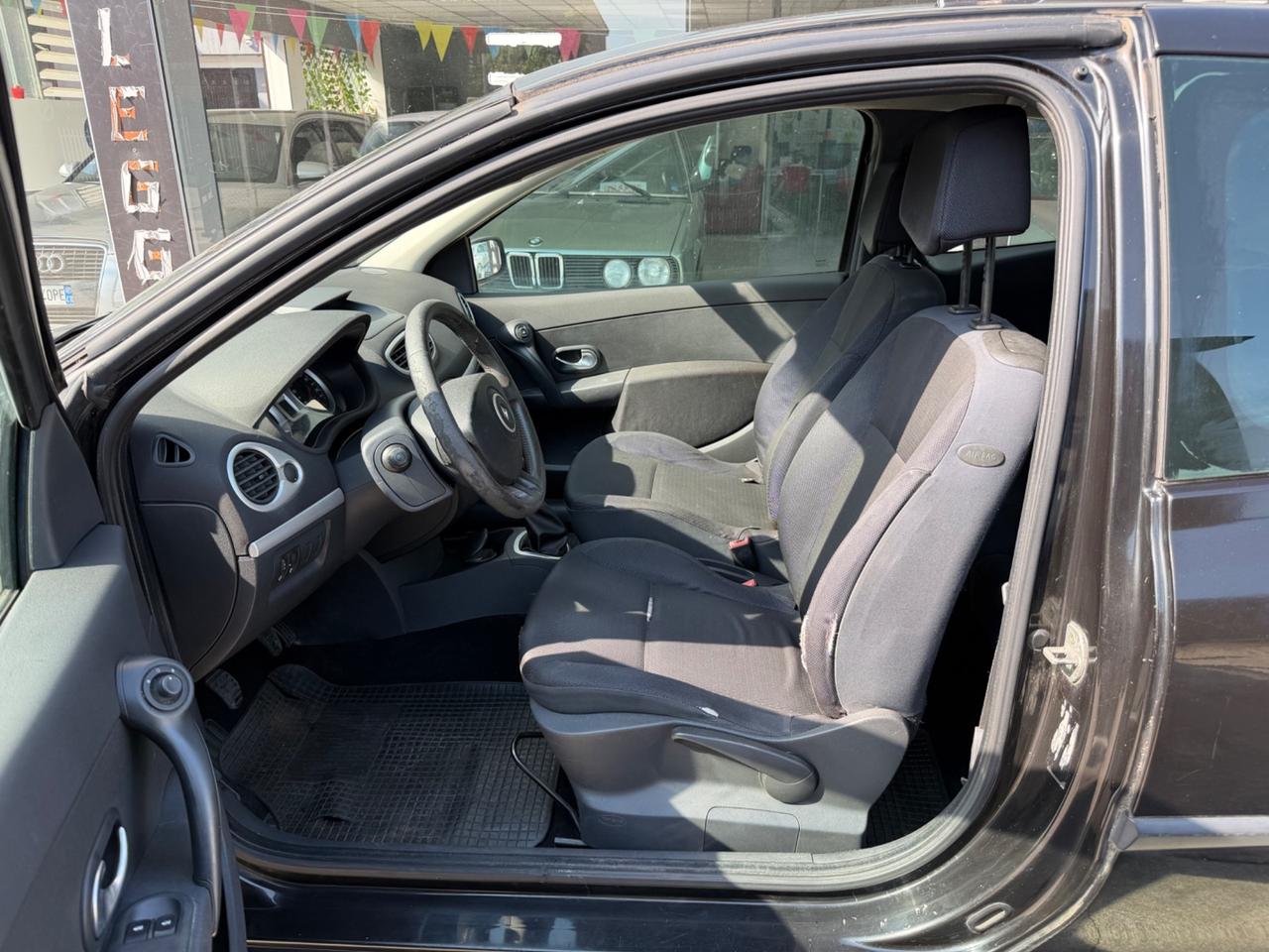 Renault Clio 1.2 16V 3 porte - Neopatentati-Motore perfetto